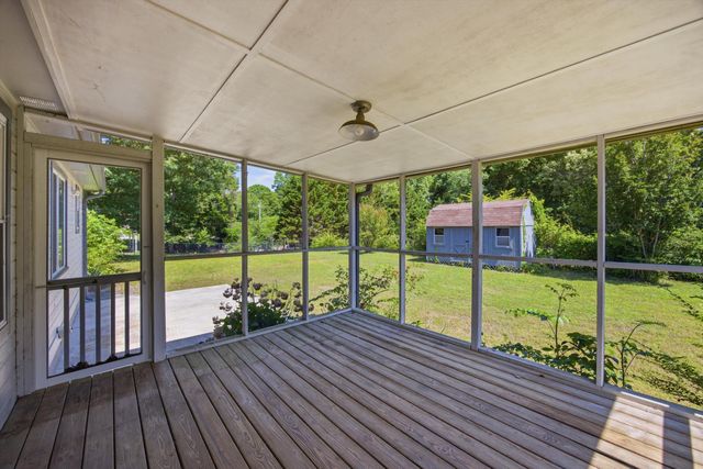 2244 N Fork Drive, Soddy Daisy, TN 37379