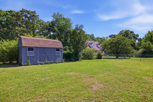 2244 N Fork Drive, Soddy Daisy, TN 37379
