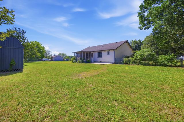 2244 N Fork Drive, Soddy Daisy, TN 37379