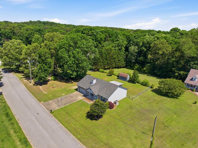 2244 N Fork Drive, Soddy Daisy, TN 37379