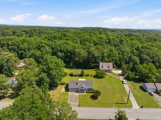 2244 N Fork Drive, Soddy Daisy, TN 37379