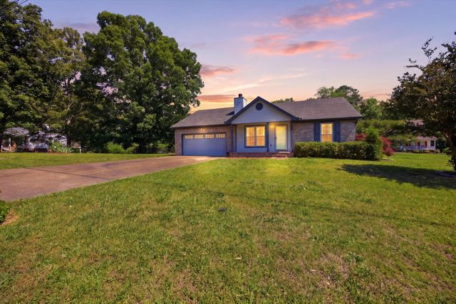 2244 N Fork Drive, Soddy Daisy, TN 37379