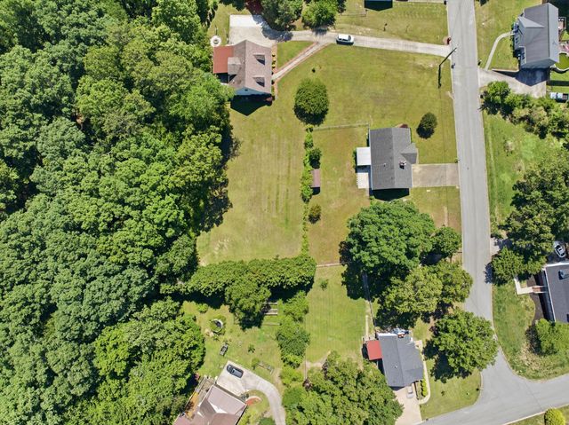 2244 N Fork Drive, Soddy Daisy, TN 37379