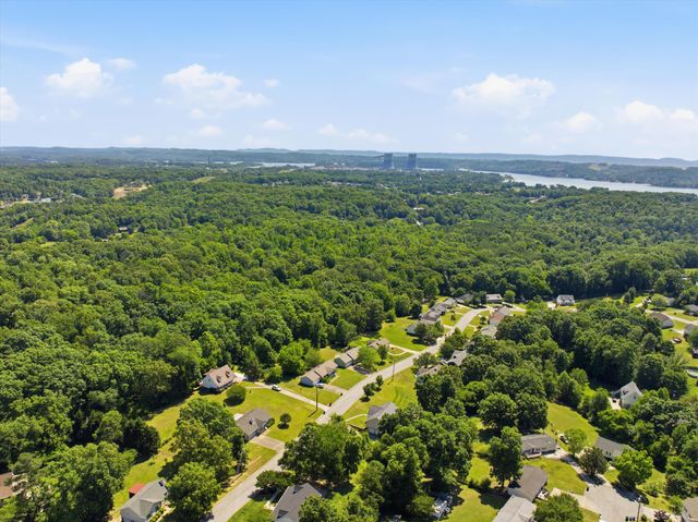 2244 N Fork Drive, Soddy Daisy, TN 37379