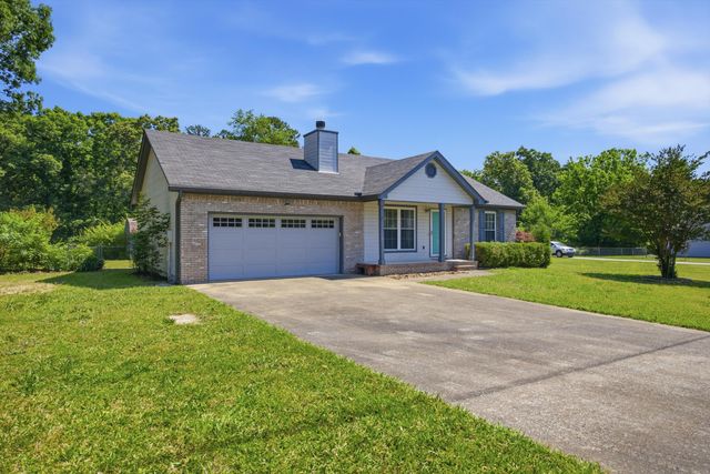 2244 N Fork Drive, Soddy Daisy, TN 37379
