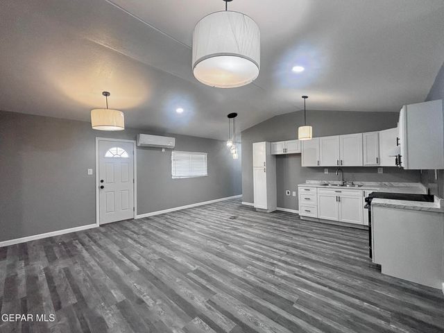 8335 Roseway Drive 2, El Paso, TX 79907