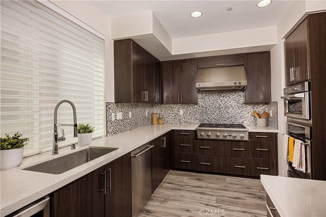 108 Rockefeller, Irvine, CA 92612