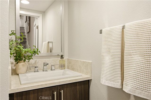 108 Rockefeller, Irvine, CA 92612
