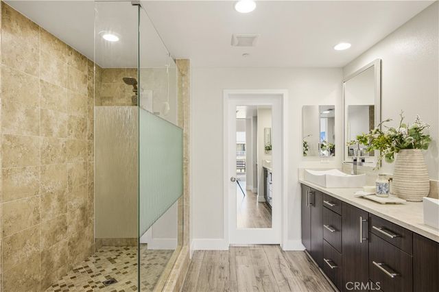 108 Rockefeller, Irvine, CA 92612