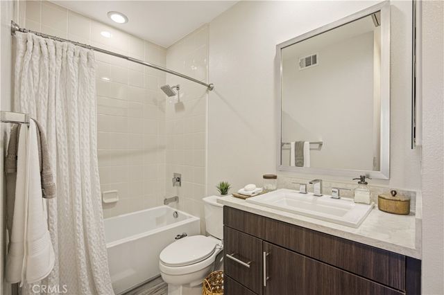 108 Rockefeller, Irvine, CA 92612