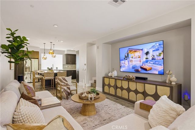 108 Rockefeller, Irvine, CA 92612