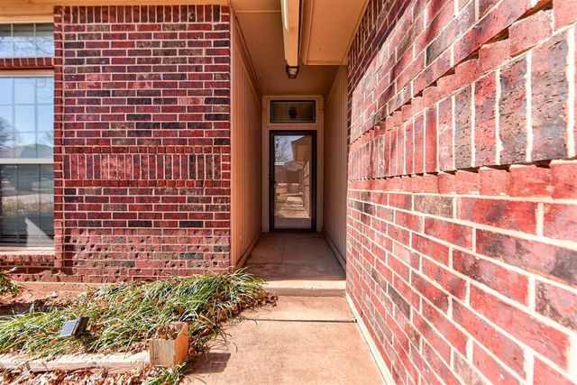 16929 Cedarwood Drive, Edmond, OK 73012