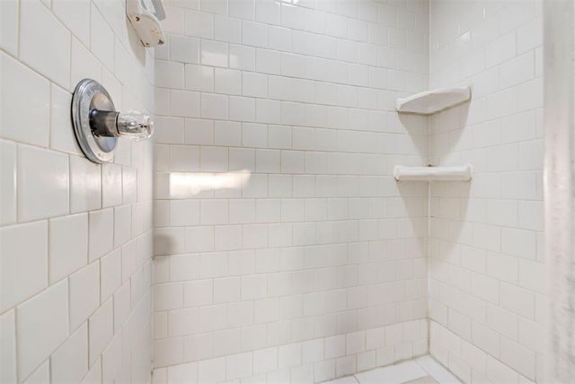 16929 Cedarwood Drive, Edmond, OK 73012