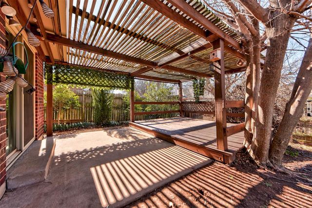 16929 Cedarwood Drive, Edmond, OK 73012