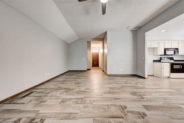 16929 Cedarwood Drive, Edmond, OK 73012