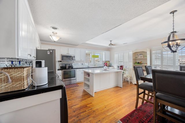 302 46th Ave. N, North Myrtle Beach, SC 29582
