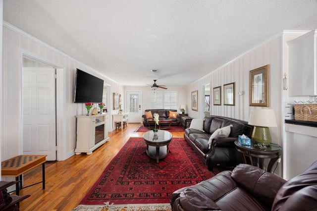 302 46th Ave. N, North Myrtle Beach, SC 29582