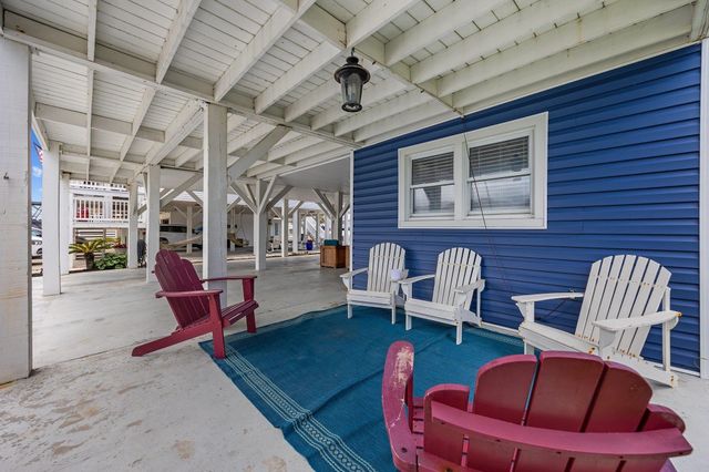 302 46th Ave. N, North Myrtle Beach, SC 29582