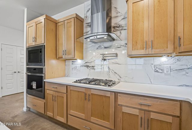 12705 Fredericksberg Avenue, El Paso, TX 79928