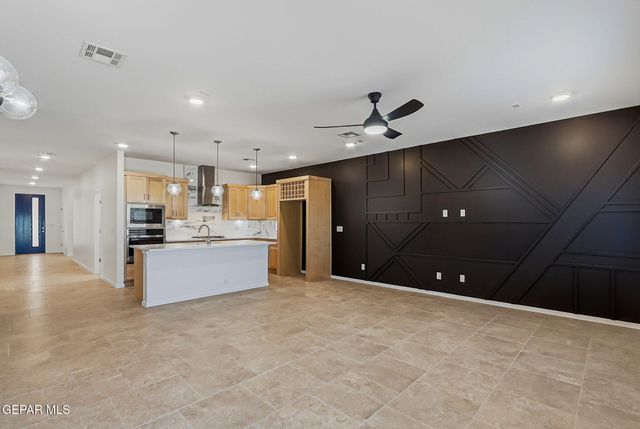 12705 Fredericksberg Avenue, El Paso, TX 79928