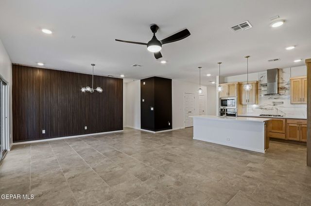 12705 Fredericksberg Avenue, El Paso, TX 79928