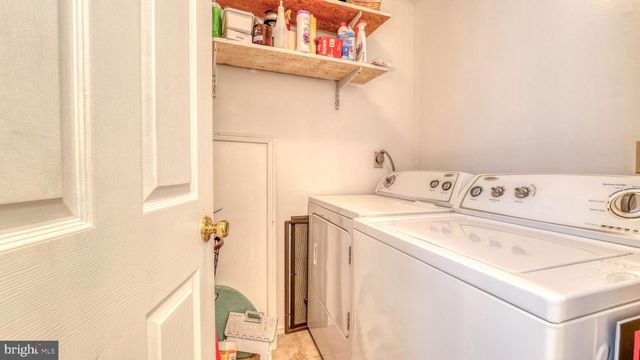 2606 BOULDER CT, Mays Landing, NJ 08330