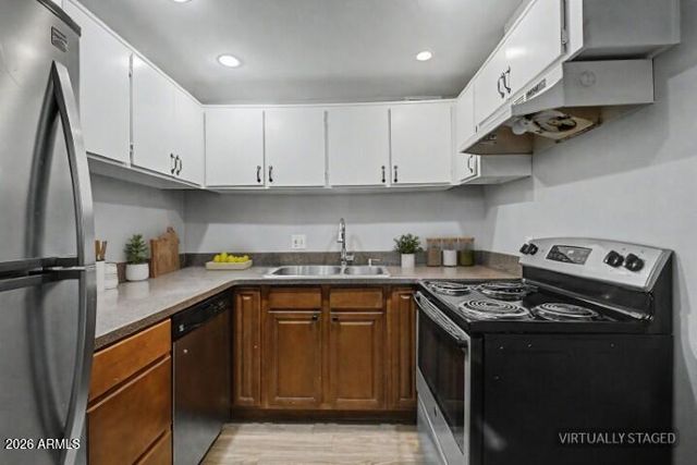 3230 E PINCHOT Avenue 32, Phoenix, AZ 85018