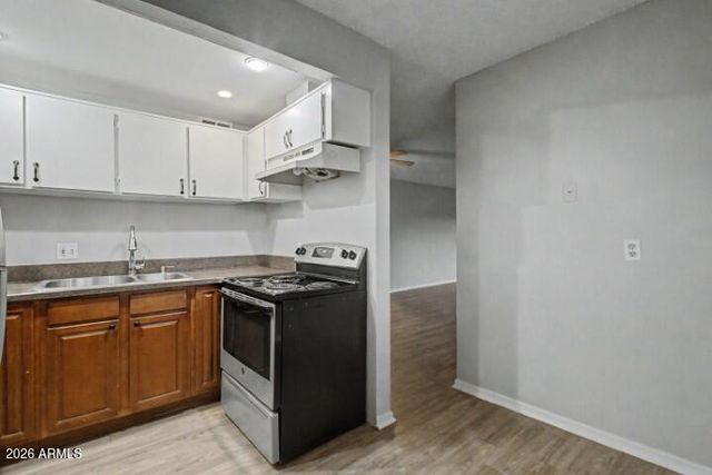 3230 E PINCHOT Avenue 32, Phoenix, AZ 85018