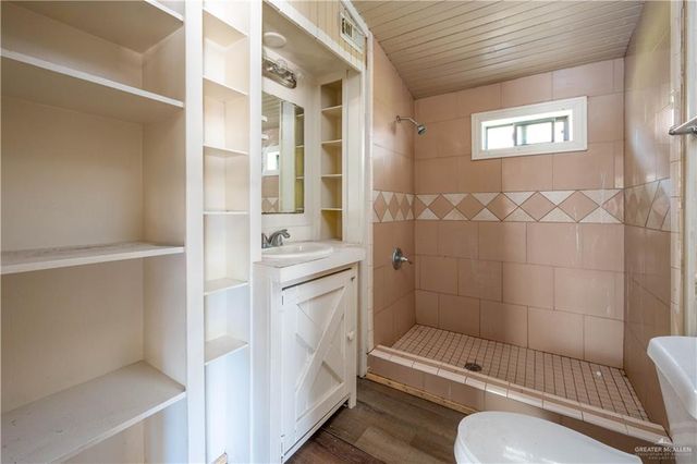 209 Huisache Avenue, Rio Hondo, TX 78583