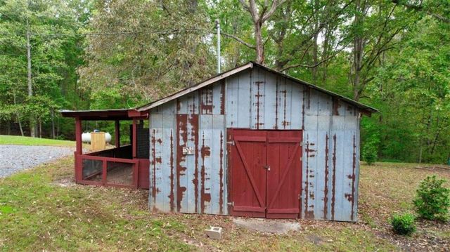 237 Chestnut Gap Road, Blue Ridge, GA 30513