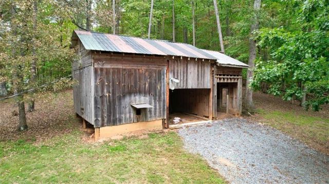 237 Chestnut Gap Road, Blue Ridge, GA 30513