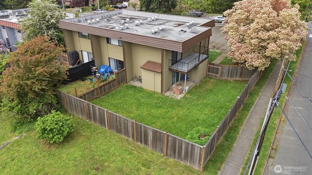 5208 188th Street SW, Lynnwood, WA 98037