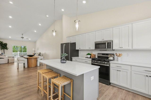 2845 W Cobblestone Court Se 19, City Of Kentwood, MI 49512