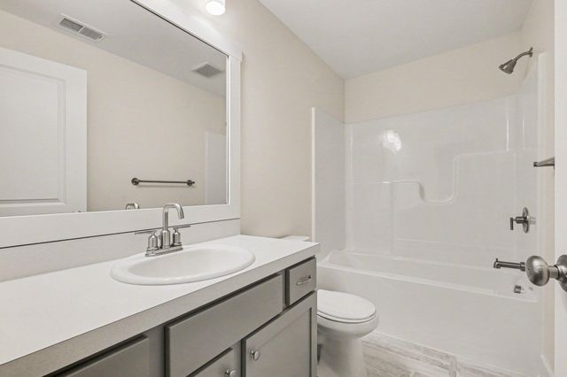 2845 W Cobblestone Court Se 19, City Of Kentwood, MI 49512