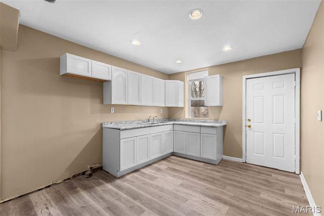 5088 Minerva Avenue, St Louis, MO 63113