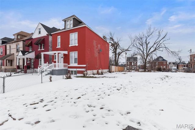 5088 Minerva Avenue, St Louis, MO 63113