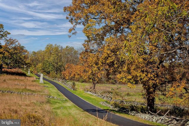 35 EAGLE DR, Gettysburg, PA 17325