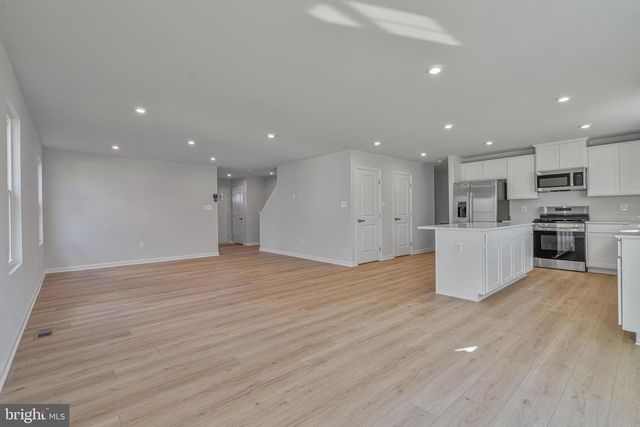 35 EAGLE DR, Gettysburg, PA 17325