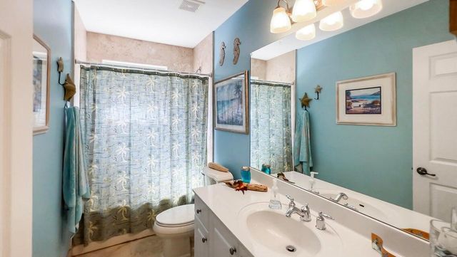 2220 W Pineridge Court, Delray Beach, FL 33444