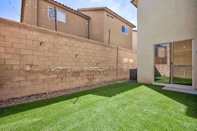 67 Jewel Mine Avenue, Las Vegas, NV 89183