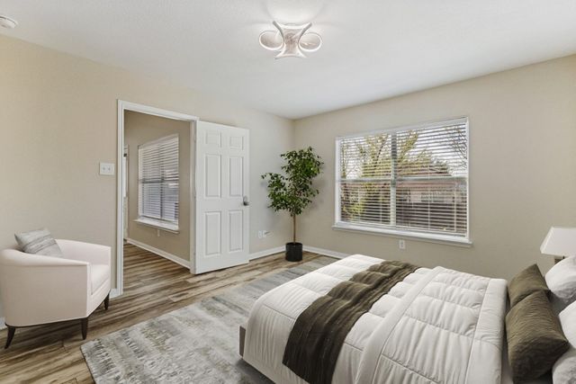 192 Buffalo Ridge Drive, Newark, TX 76071