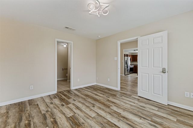 192 Buffalo Ridge Drive, Newark, TX 76071