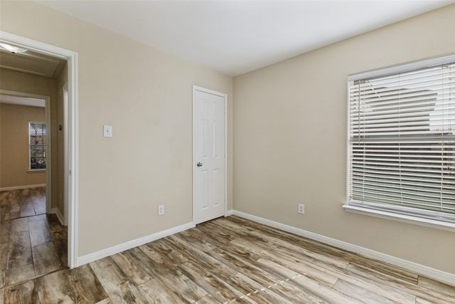 192 Buffalo Ridge Drive, Newark, TX 76071