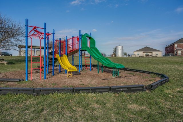 192 Buffalo Ridge Drive, Newark, TX 76071
