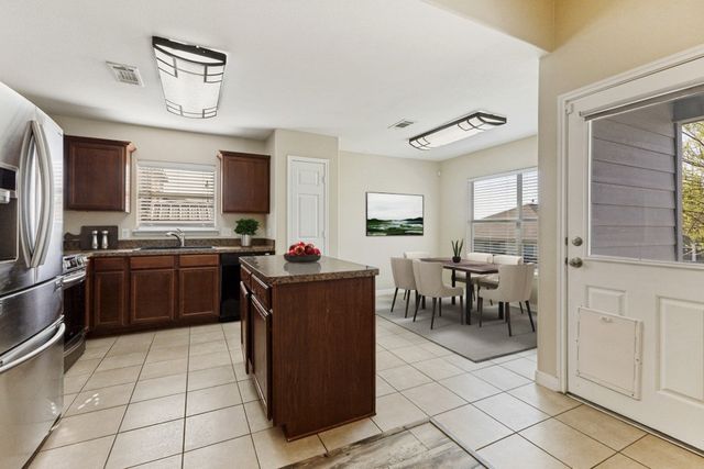 192 Buffalo Ridge Drive, Newark, TX 76071