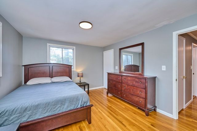 8 Waveney Rd, Framingham, MA 01701