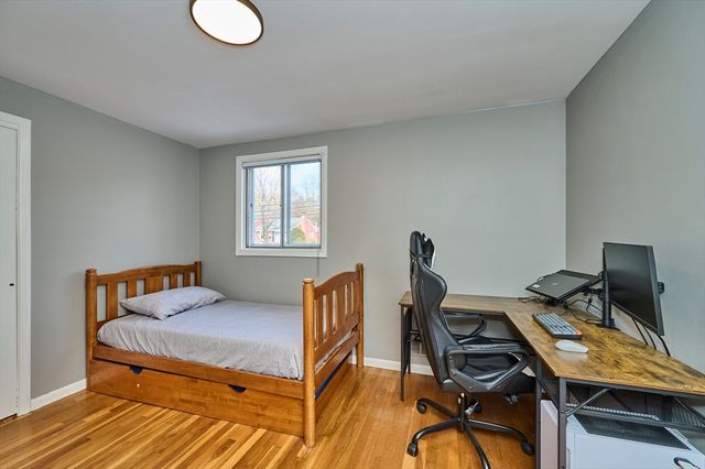 8 Waveney Rd, Framingham, MA 01701