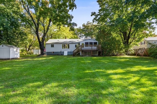 8 Waveney Rd, Framingham, MA 01701