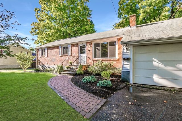 8 Waveney Rd, Framingham, MA 01701