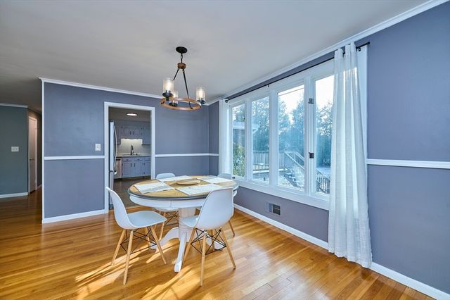 8 Waveney Rd, Framingham, MA 01701